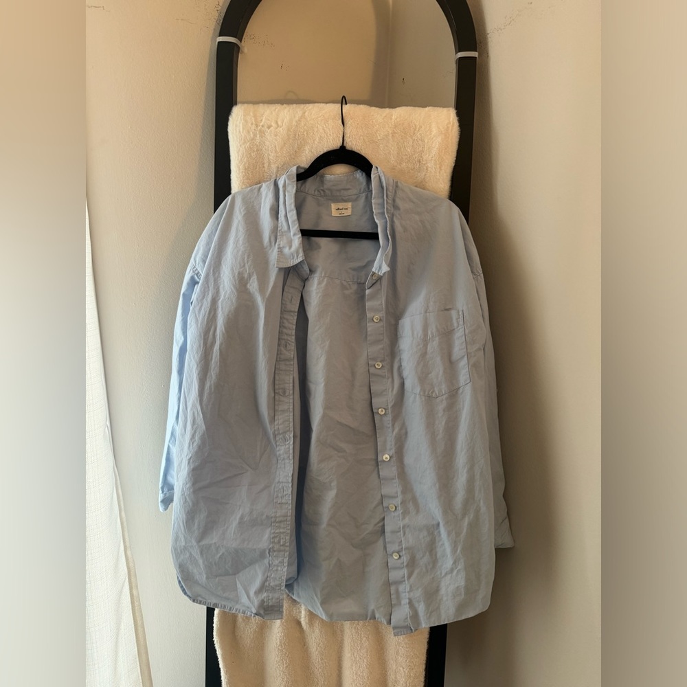 Aritzia wilfred free button down